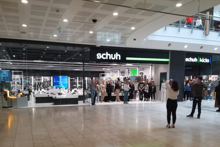 schuh signage Metro Centre, Gateshead by Widd Signs